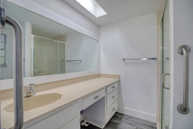15715 Almondwood Dr, Tampa, FL 33613, Tampa, Florida, United States. - Photo 13