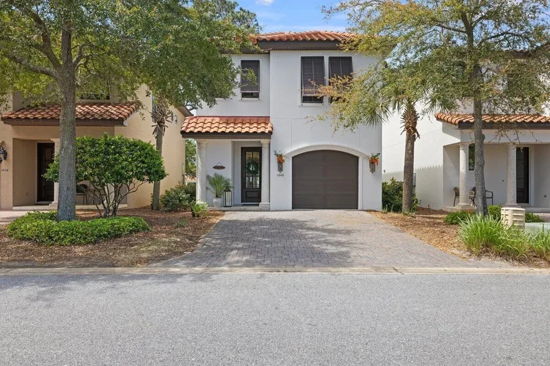 Single Family Residence in Miramar Beach