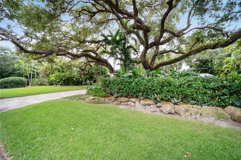 1075 NE 99th St, Miami, Florida, United States. - Photo 40