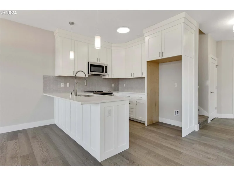 2407 Thompson Ave, Vancouver, WA 98660, Vancouver, Washington, United States. - Photo 11