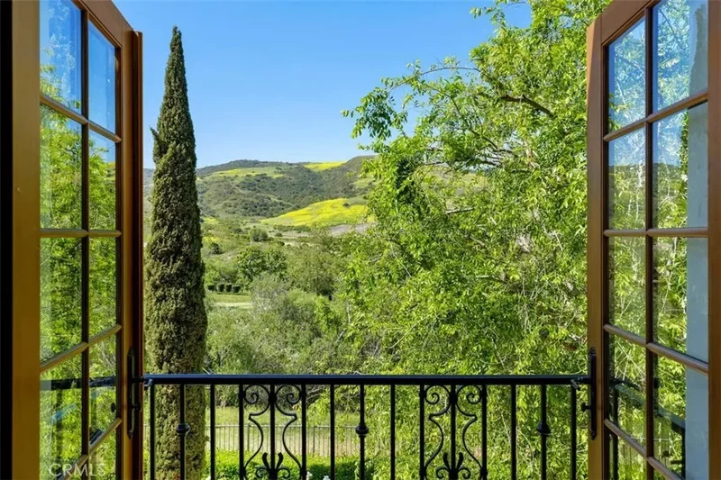31 Black Hawk, Irvine, CA 92603, Irvine, California, United States. - Photo 52