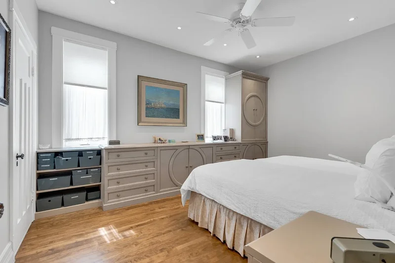 945-947 Av. Dunlop, Outremont, QC H2V2W9, Montréal, Quebec, Canada. - Photo 20