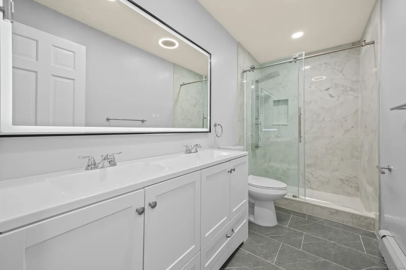 7 Woodmont Road, Avon, Connecticut, United States. - Photo 28