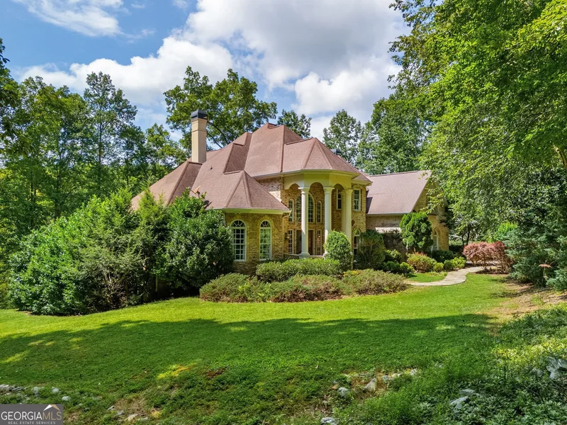 221 Allmond Lane, Alpharetta, GA 30004, Milton, Georgia, United States. - Photo 9