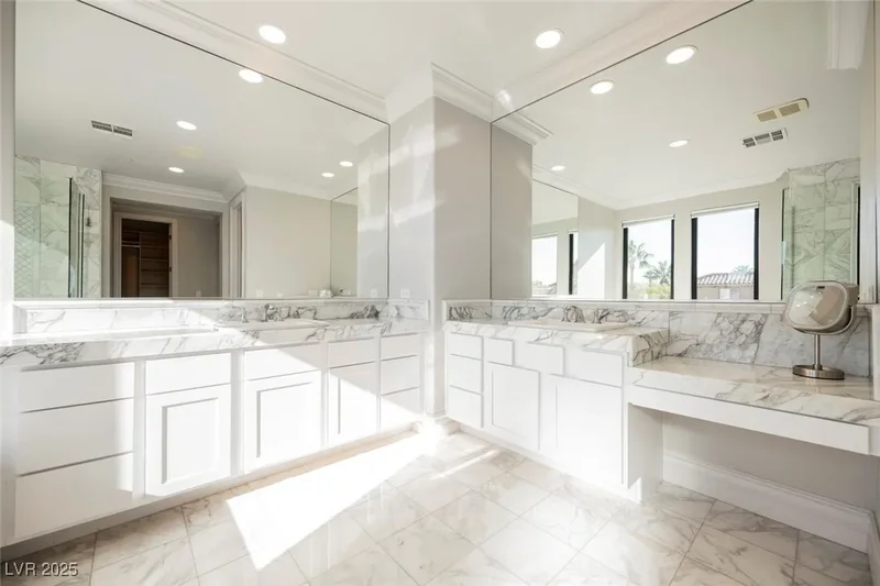 2486 Grassy Spring Place, Las Vegas, Nevada, United States. - Photo 18