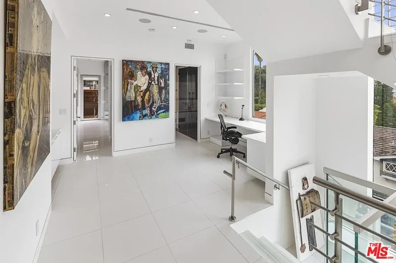 1377 Miller Pl, Los Angeles, California, United States. - Photo 38