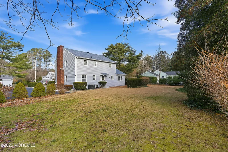 922 Woodview Road, Brielle, New Jersey, United States. - Photo 15