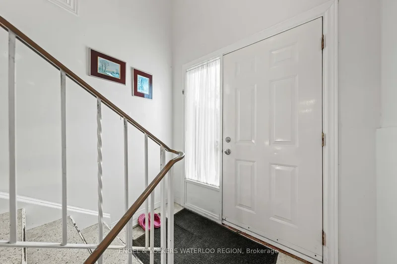 152 Kinzie Avenue, Kitchener, Ontario, Canada. - Photo 47