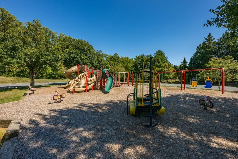 9200 Town Gate Lane , Bethesda, MD 20817, Bethesda, Maryland, United States. - Photo 78
