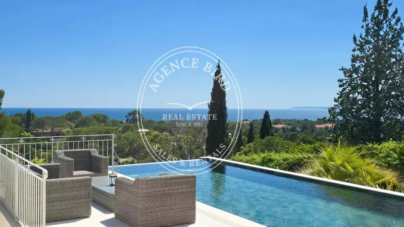 For Sale – Saint-Raphaël, Boulouris | Sea View Provençal Bastide