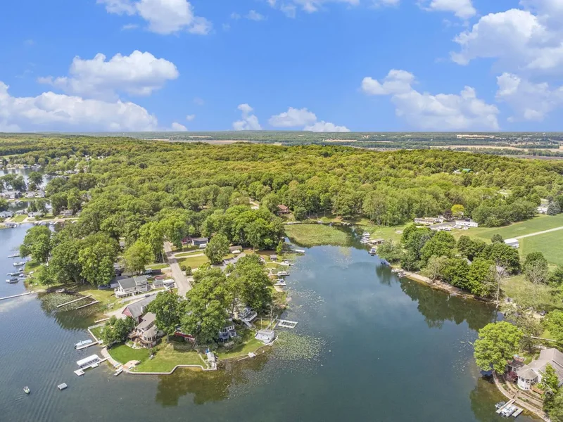 10655 Boniface Point Drive, Plainwell, Michigan, United States. - Photo 2