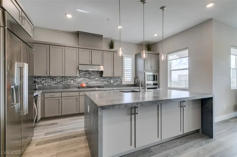 9133 Las Manaitas Avenue 401, Las Vegas, Nevada, United States. - Photo 25