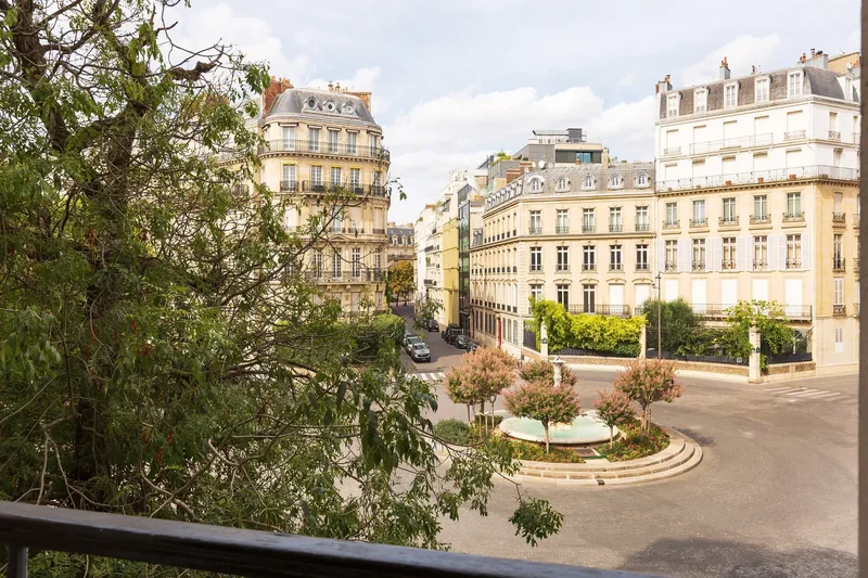 PARIS, J 75008, Paris, Île-de-France, France. - Photo 7