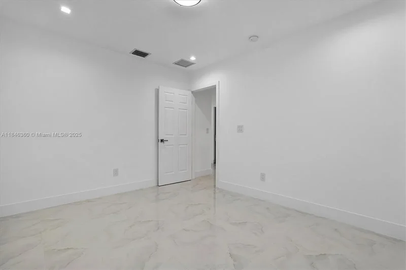 501 E 59th St, Hialeah, FL 33013, Hialeah, Florida, United States. - Photo 18