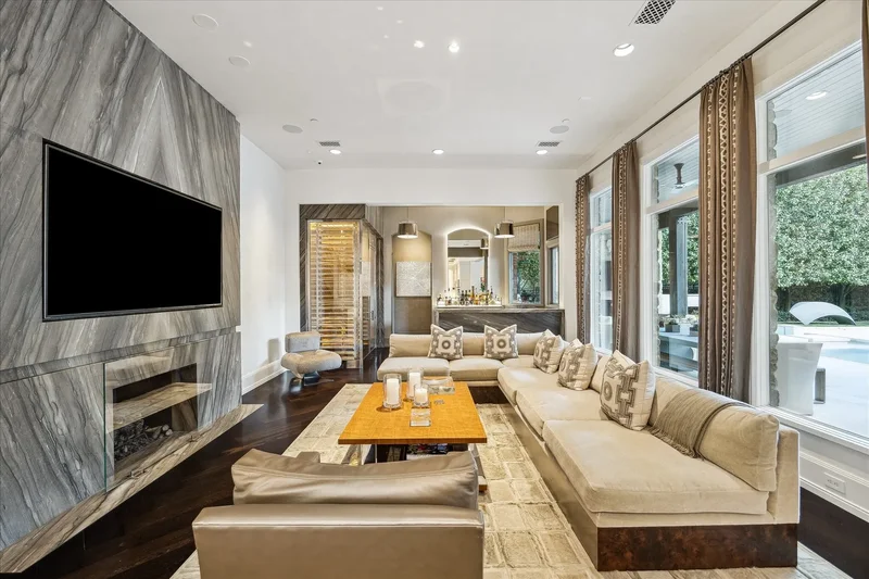 220 Merrie Way Lane, Houston, TX 77024, Houston, Texas, United States. - Photo 13