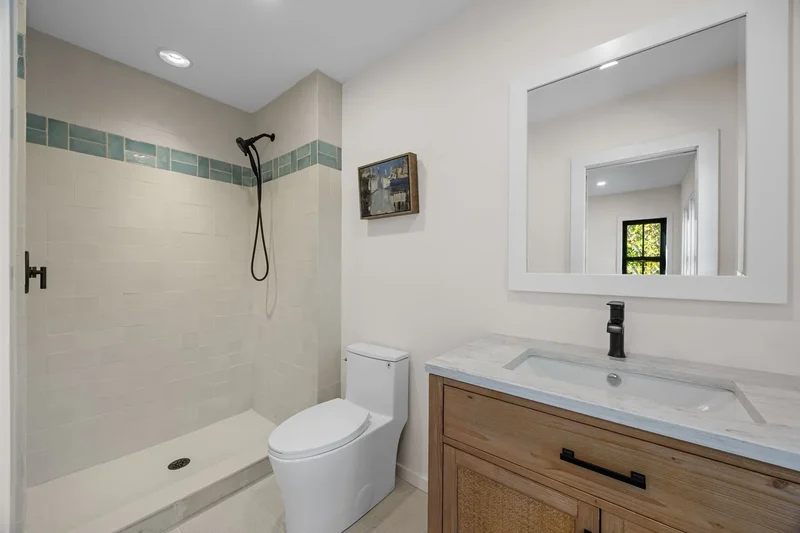 624 Commercial Street , Provincetown, MA 02657, Provincetown, Massachusetts, United States. - Photo 35