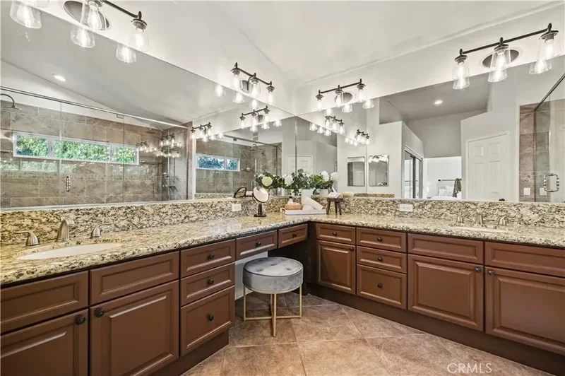 23664 Clearidge Drive, Santa Clarita, California, United States. - Photo 27