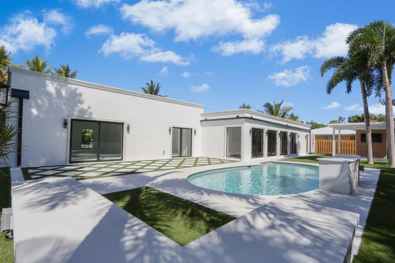 391 W Riverside Drive, Tequesta, Florida, United States. - Photo 13