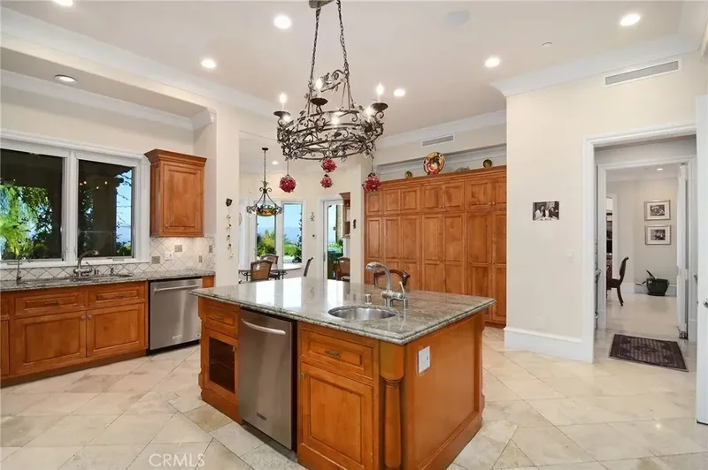 18933 La Montana Place, Los Angeles, California, United States. - Photo 22