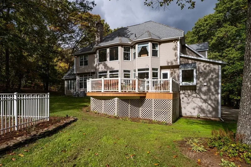 4 Iroquois Ln, Wilbraham, MA 01095, Wilbraham, Massachusetts, United States. - Photo 41