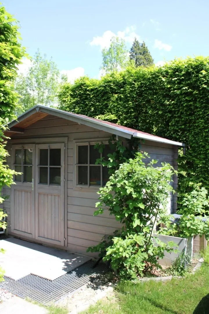 Exterior photo 4