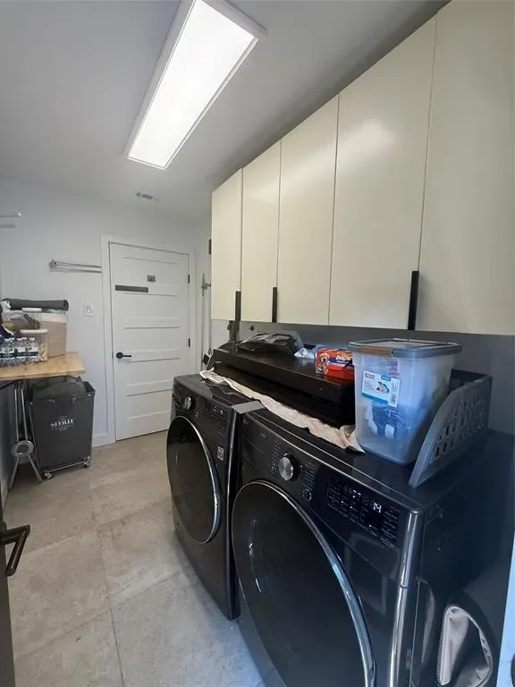 6522 Ridgeview Circle, Dallas, Texas, United States. - Photo 2