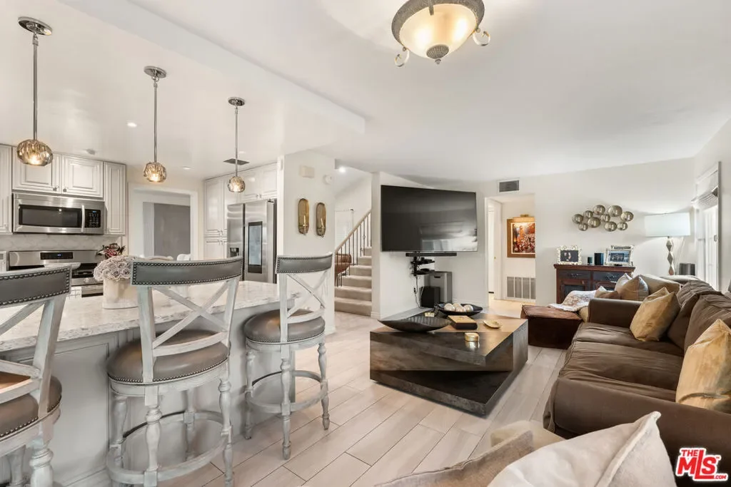 7282 Woodvale Court, Bell Canyon, California, United States. - Photo 15