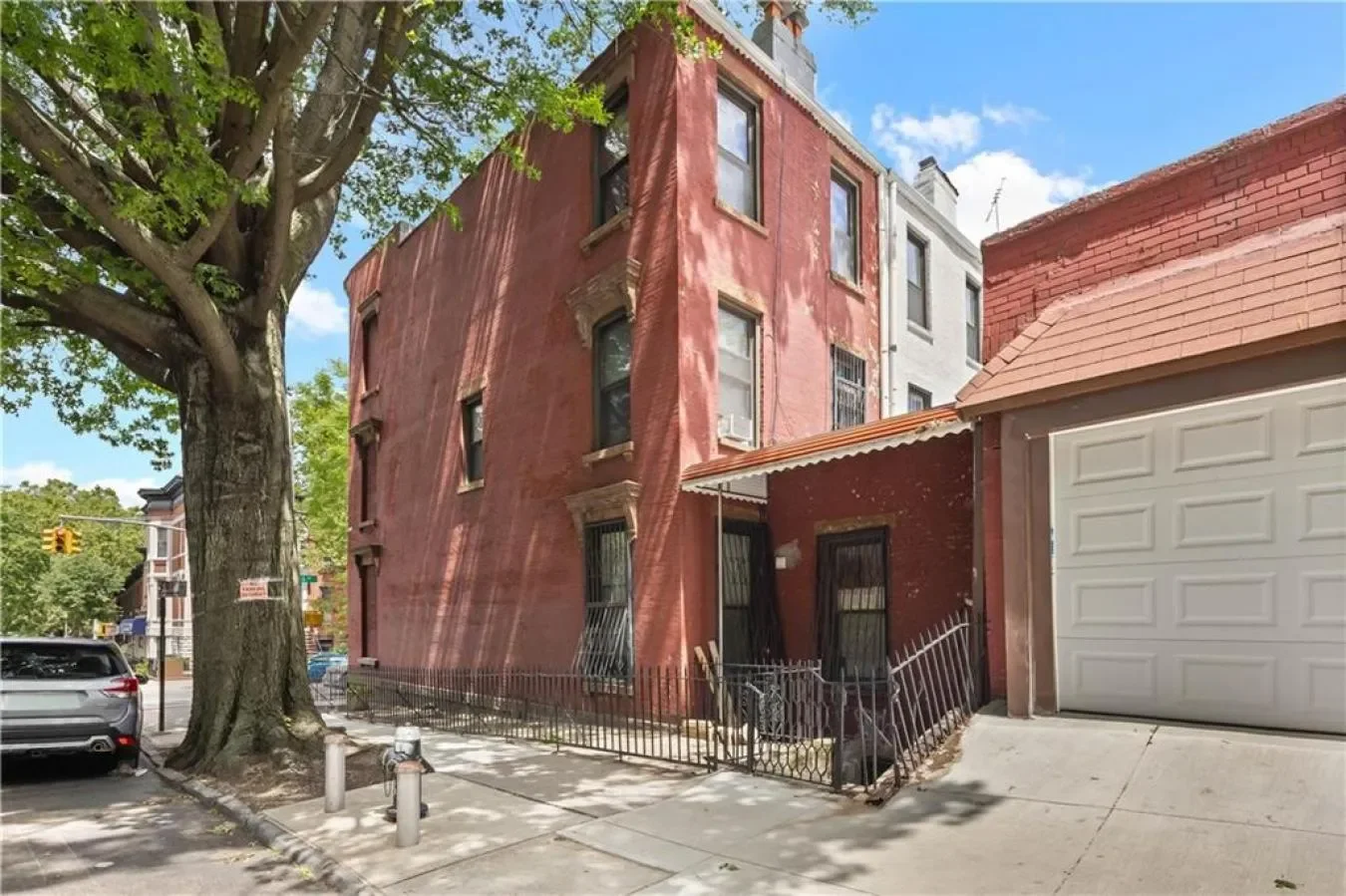 385 6th Avenue, New York, New York, United States. - Photo 16