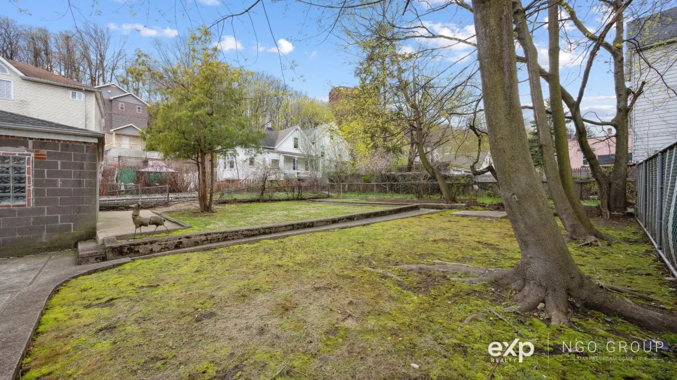 980 Van Duzer Street, New York, New York, United States. - Photo 11
