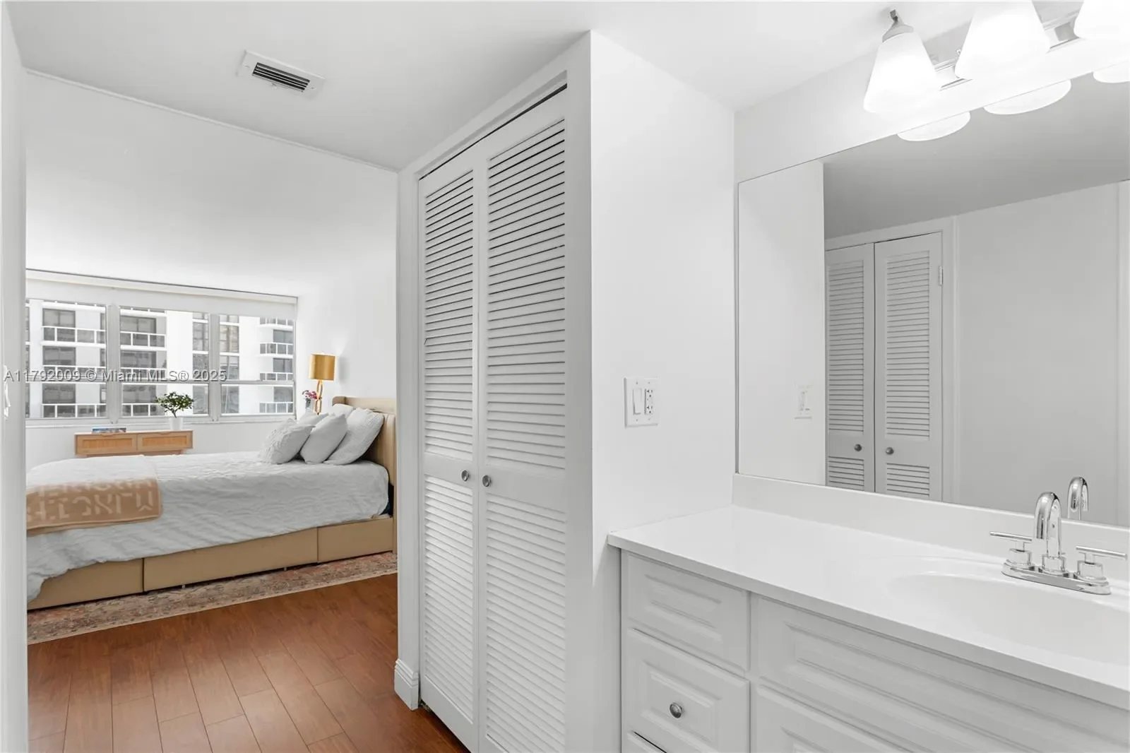 11 Island Ave, Miami Beach, Florida, United States. - Photo 3