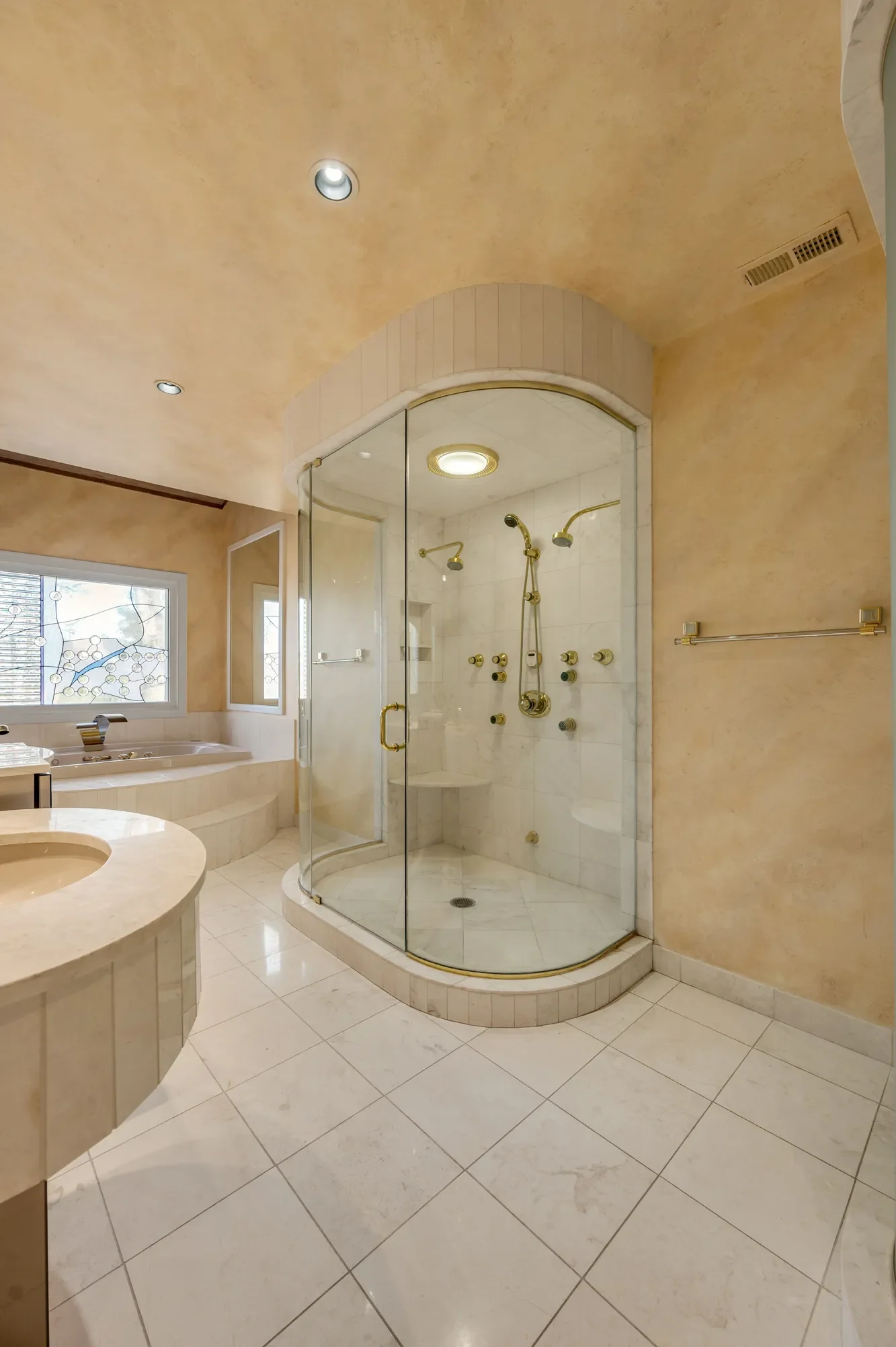 1404 Meganwood Circle, Lexington, KY 40502, Lexington, Kentucky, United States. - Photo 37
