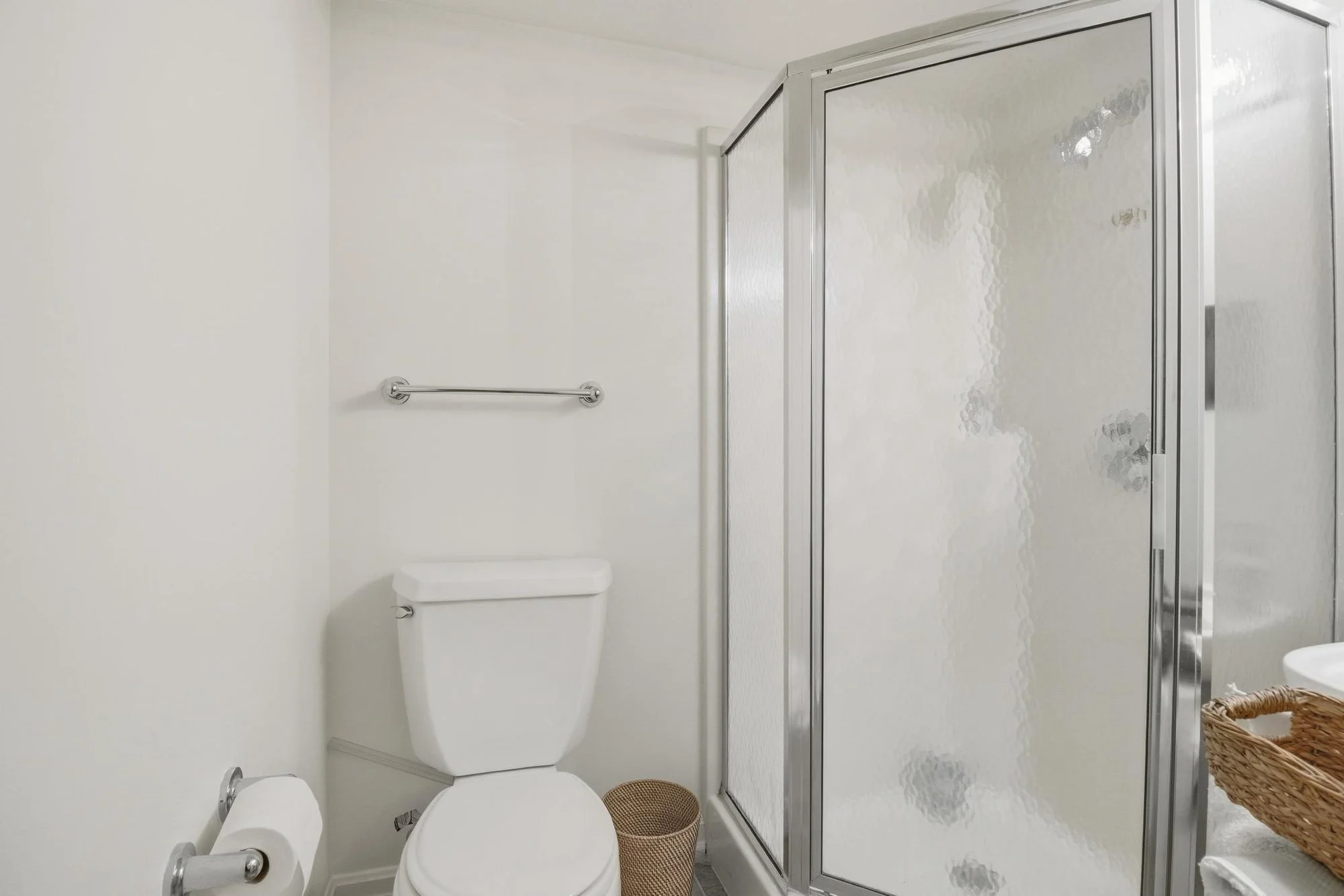 6032 Grove Drive, Alexandria, VA 22307, Belle Haven, Virginia, United States. - Photo 13