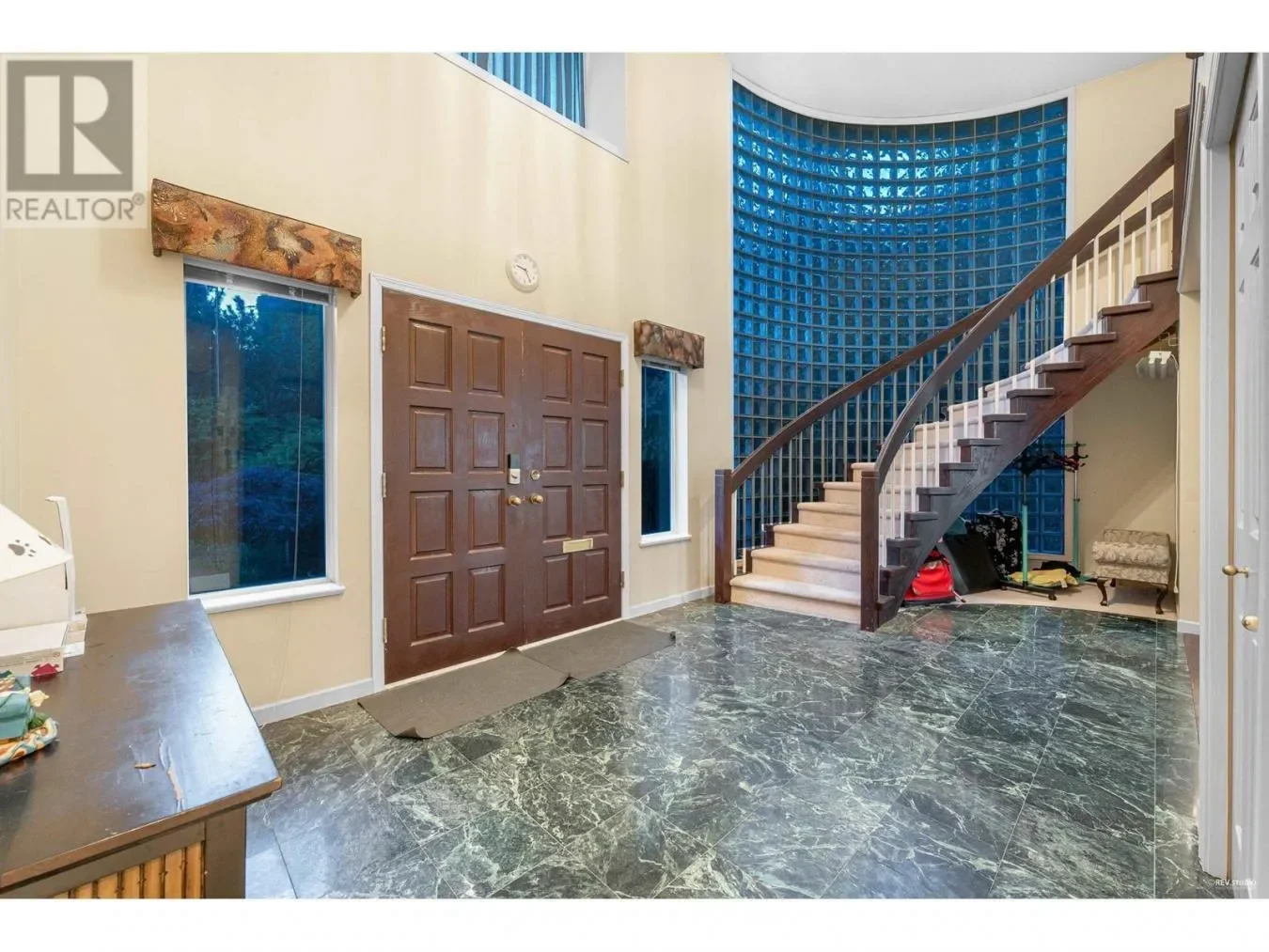 2976 CHRISTINA PLACE, Coquitlam, British Columbia, Canada. - Photo 2