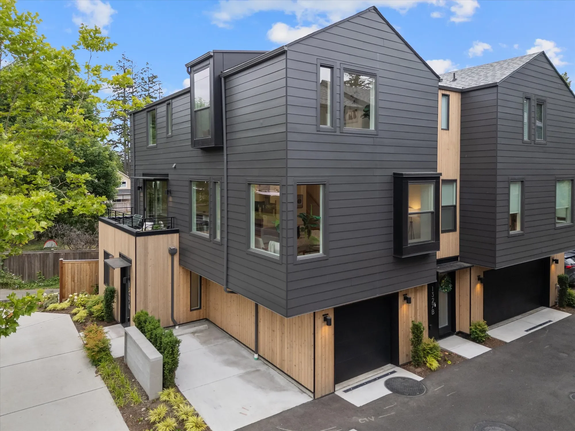 1327 N 185th St Unit #A , Shoreline, WA 98133, Seattle, Washington, United States. - Photo 33