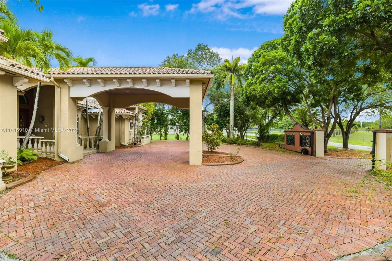 7761 SW 122 ave, Miami, Florida, United States. - Photo 3