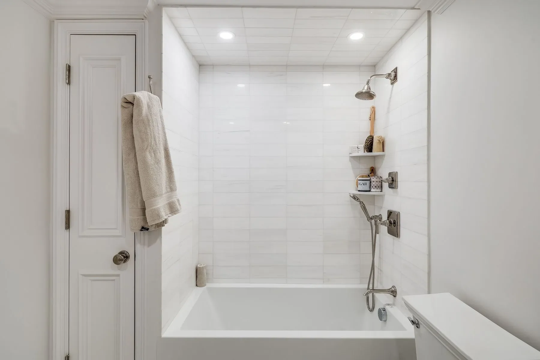 1 Fairfield Street , Boston, MA 02116, Boston, Massachusetts, United States. - Photo 22