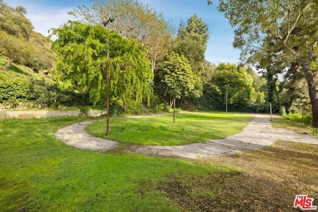 1150 Stone Canyon Road, Los Angeles, California, United States. - Photo 12