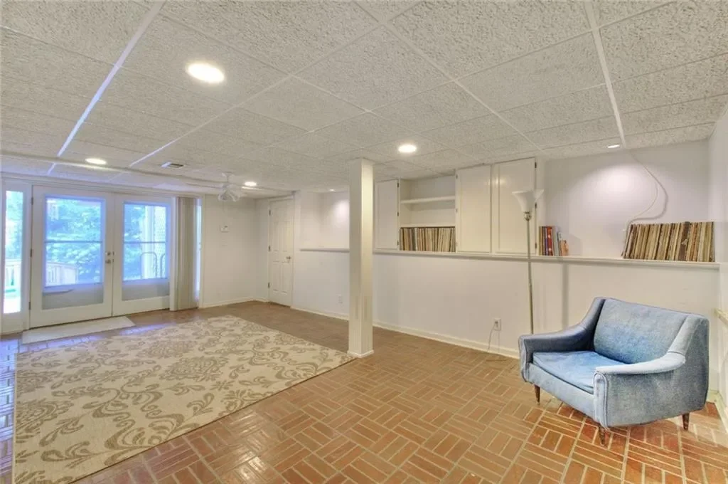 2659 Amberly Drive, Dunwoody, Georgia, United States. - Photo 42