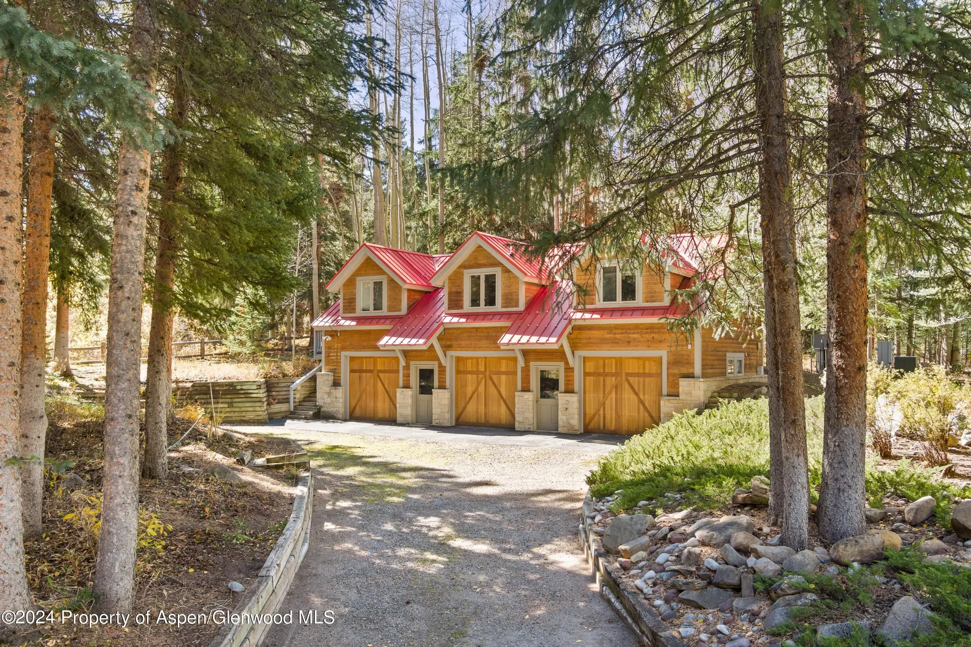 Exterior photo 3