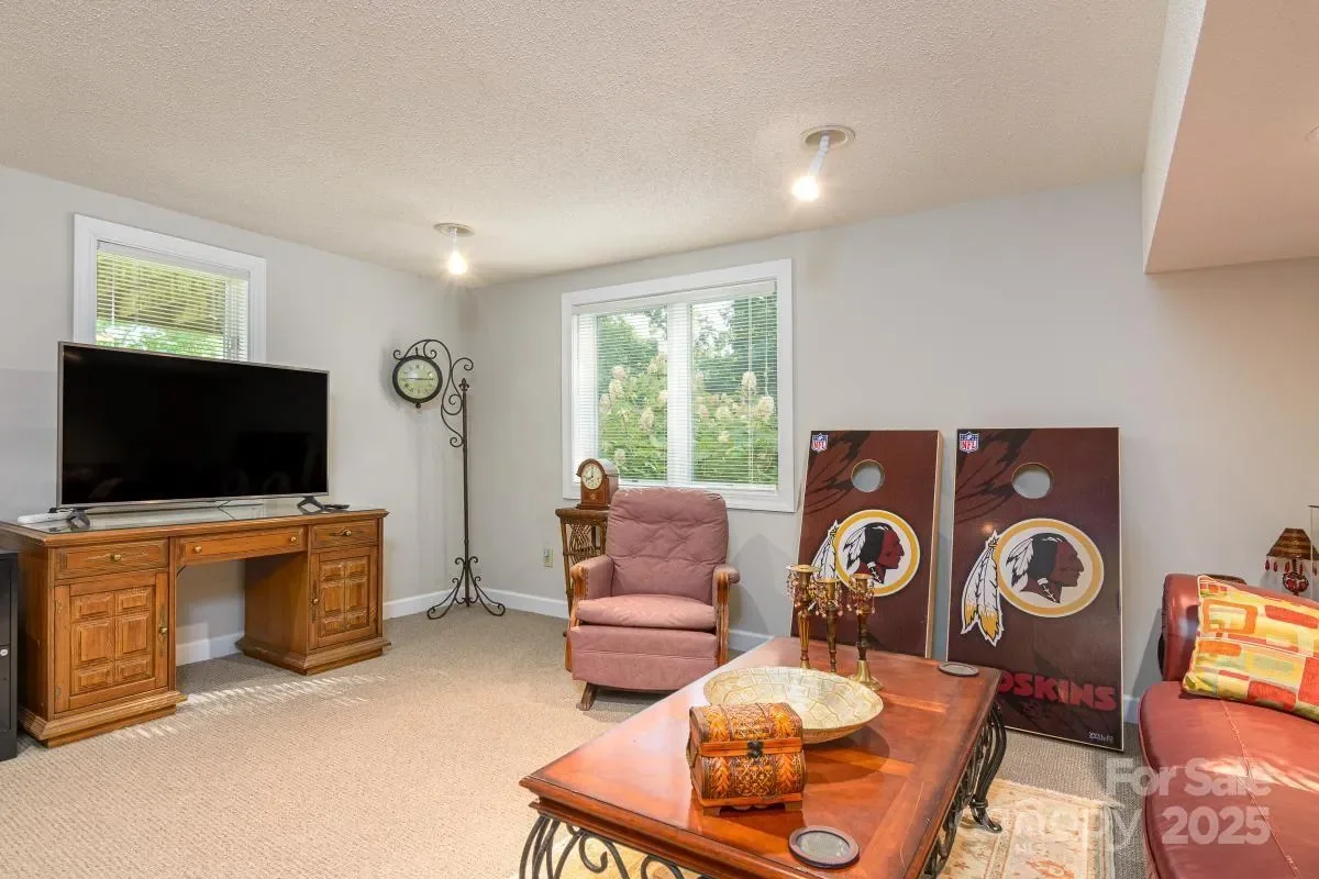 Gallery photo 12