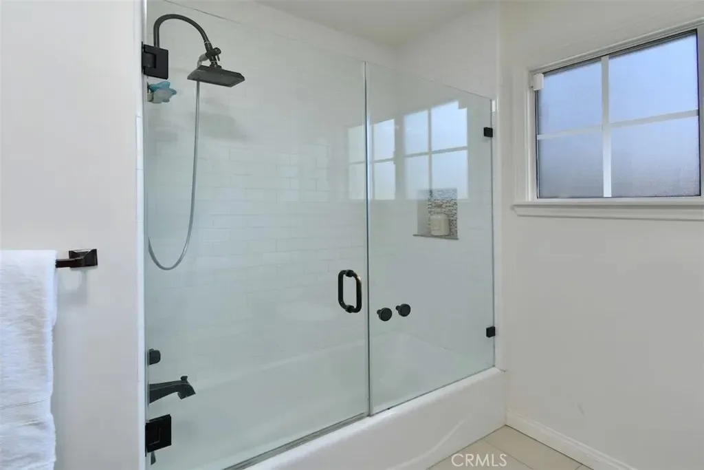 12614 Morrison, Los Angeles, California, United States. - Photo 21