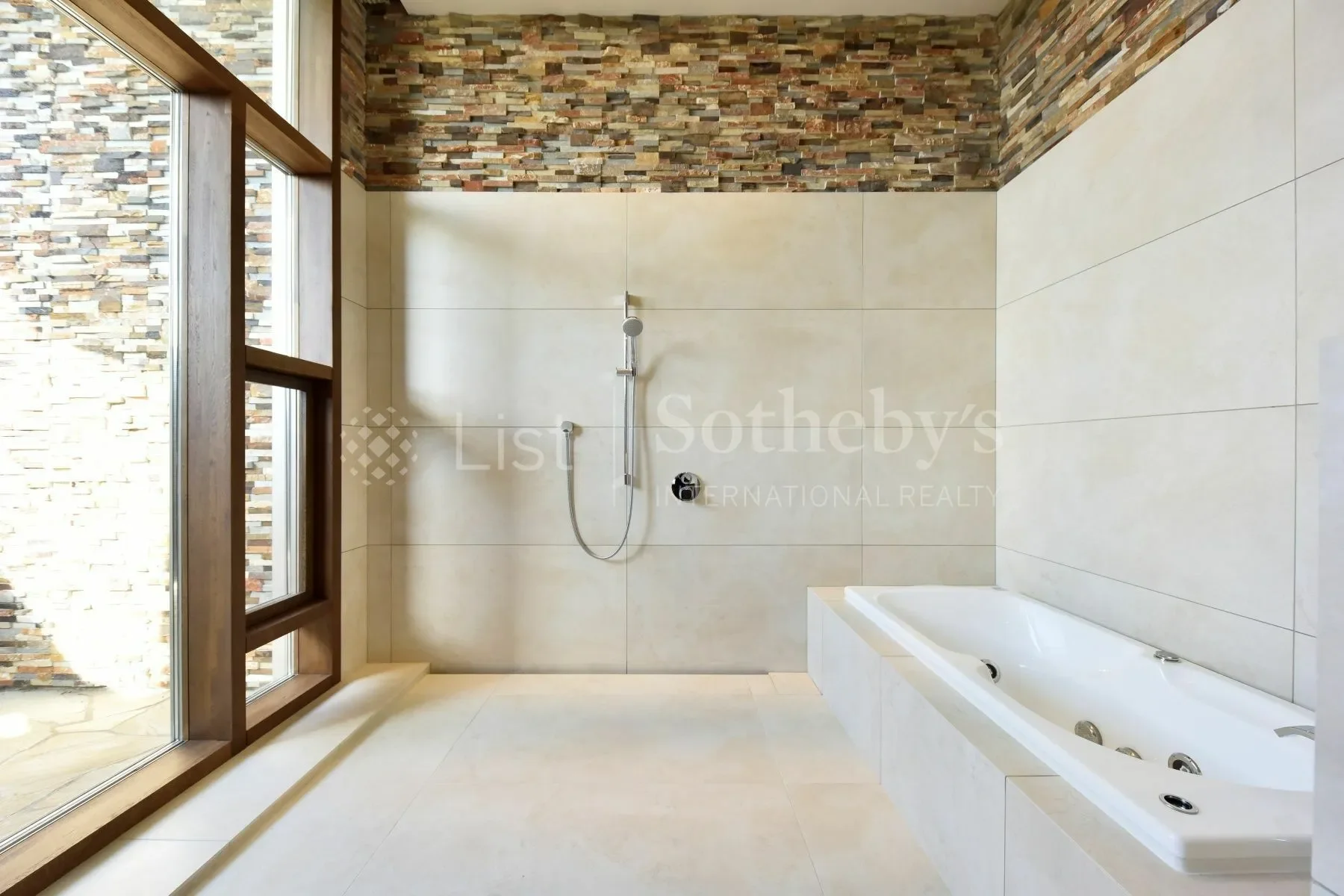 Gallery photo 2