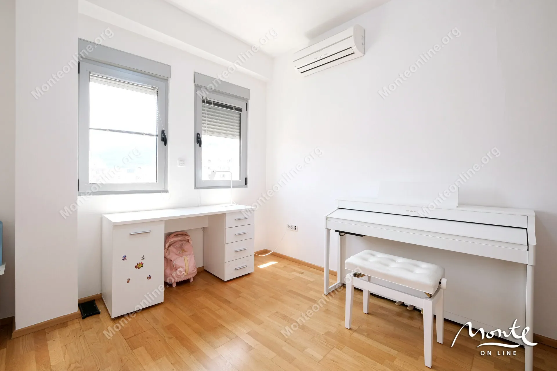 Gallery photo 2
