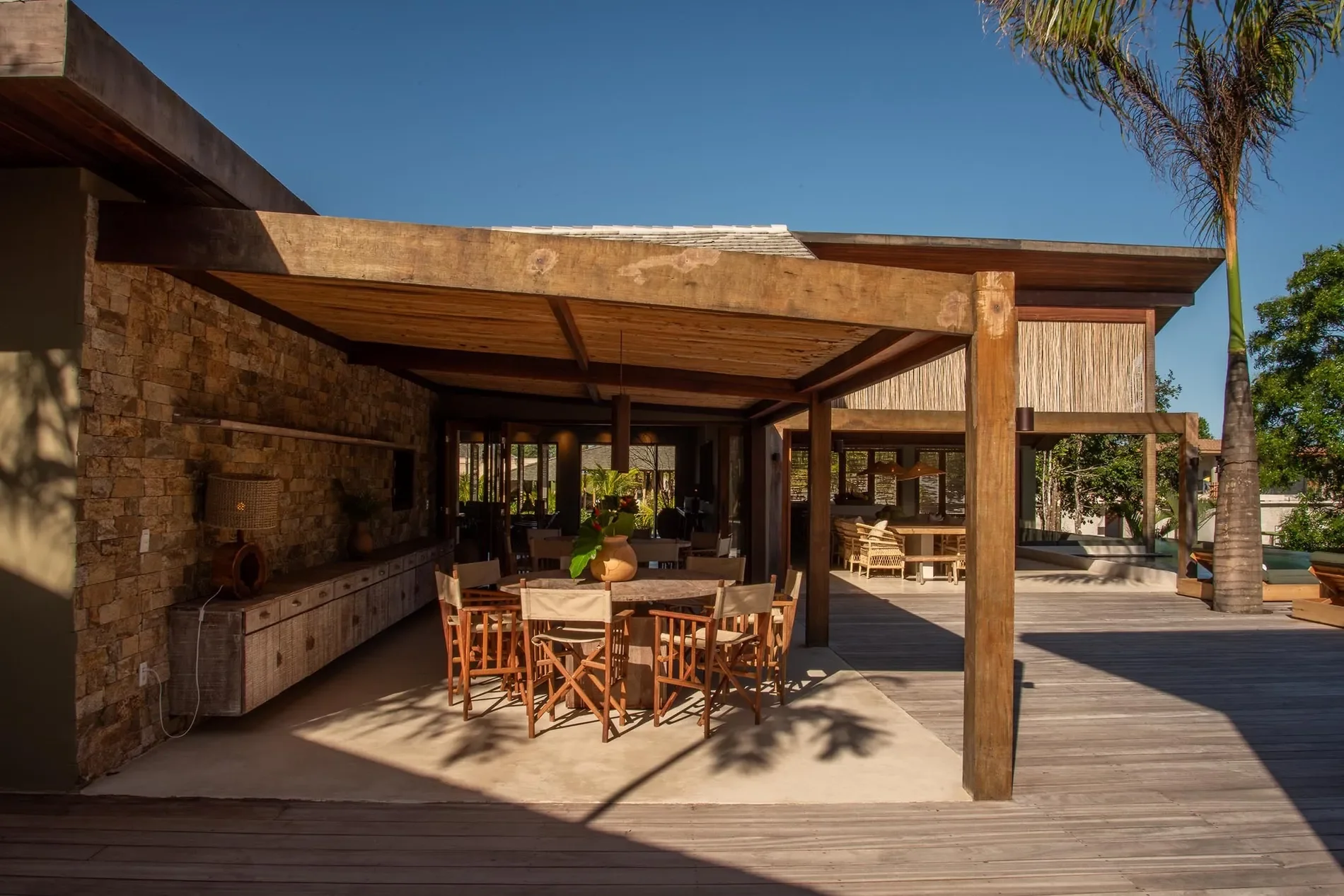 Exterior photo 9
