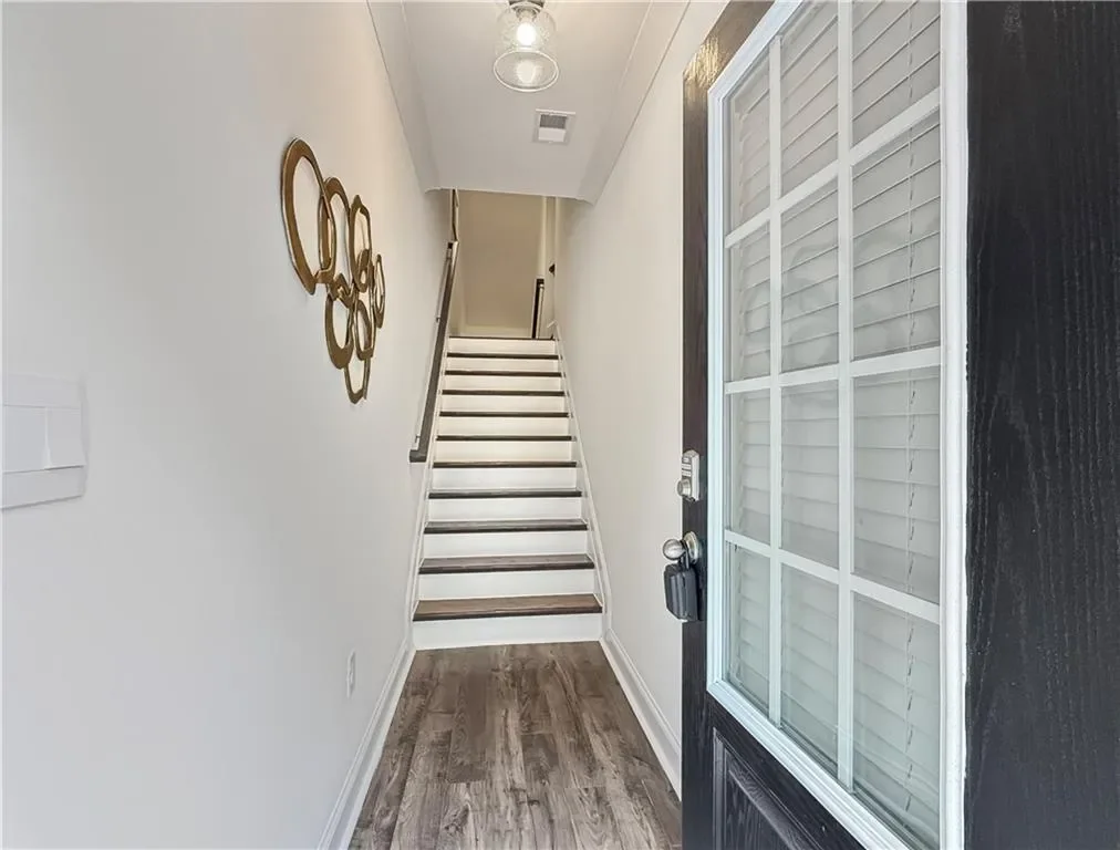 1160 Kendron Lane 16, Atlanta, Georgia, United States. - Photo 3