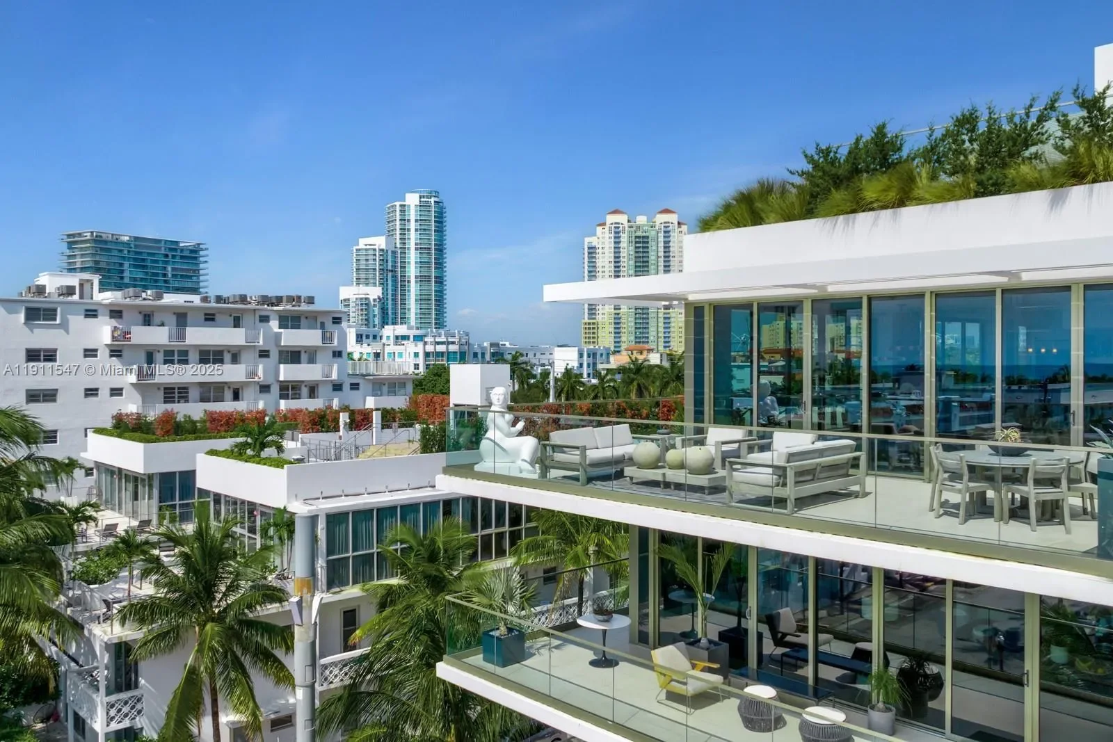 300 Collins Ave PH3, Miami Beach, Florida, United States. - Photo 41