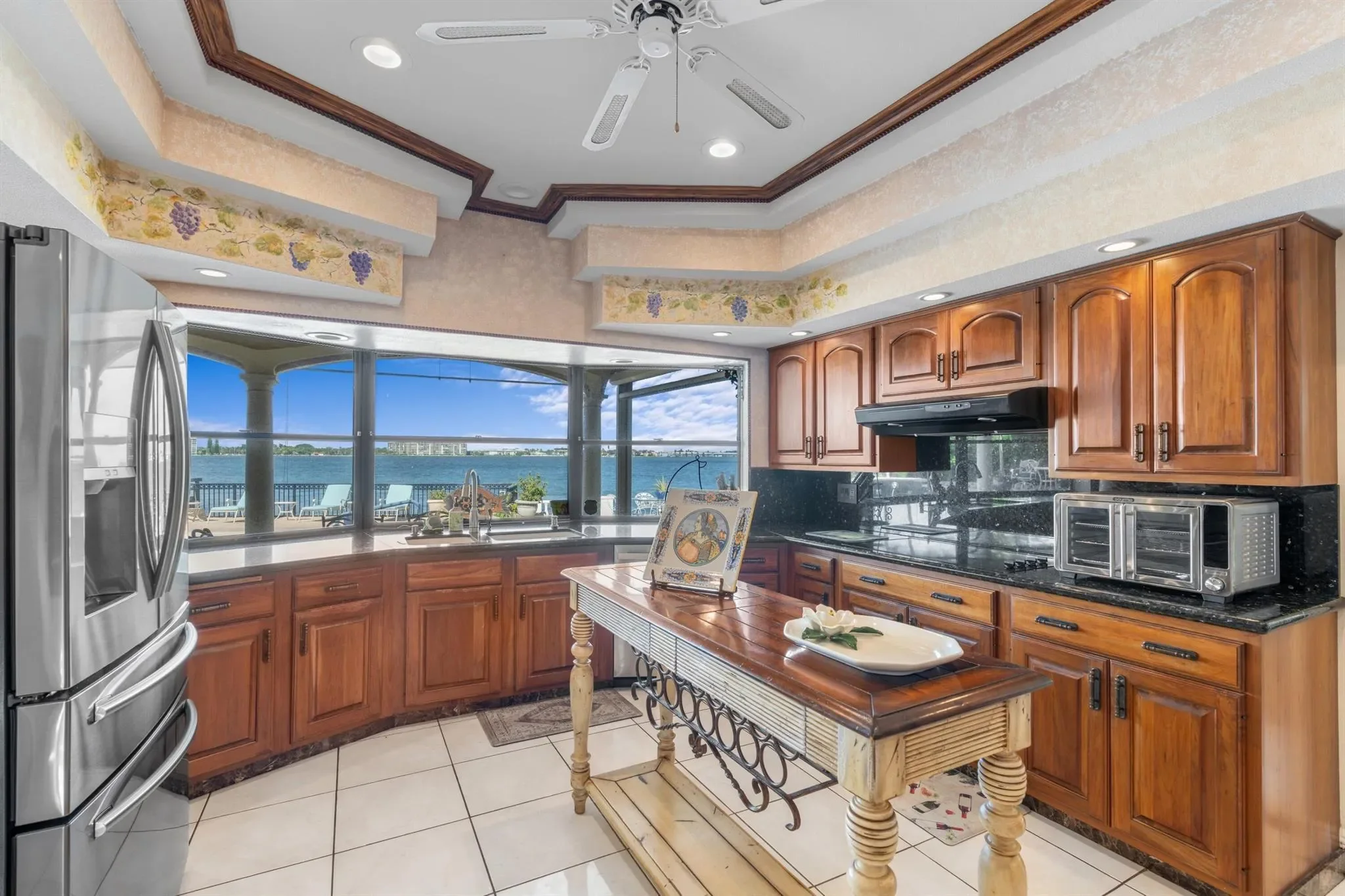1010 Pine Point Road, Riviera Beach, Florida, United States. - Photo 28