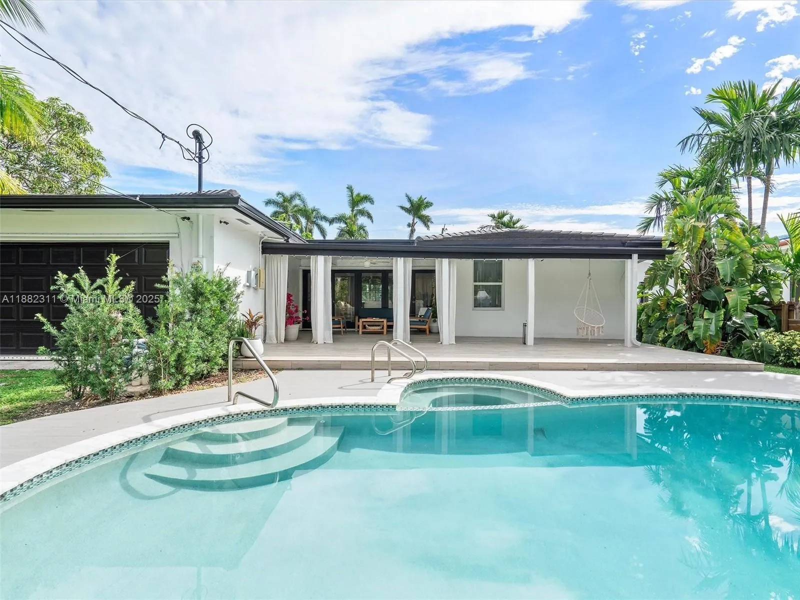 11407 N Bayshore Dr, North Miami, FL 33181, North Miami Beach, Florida, United States. - Photo 6