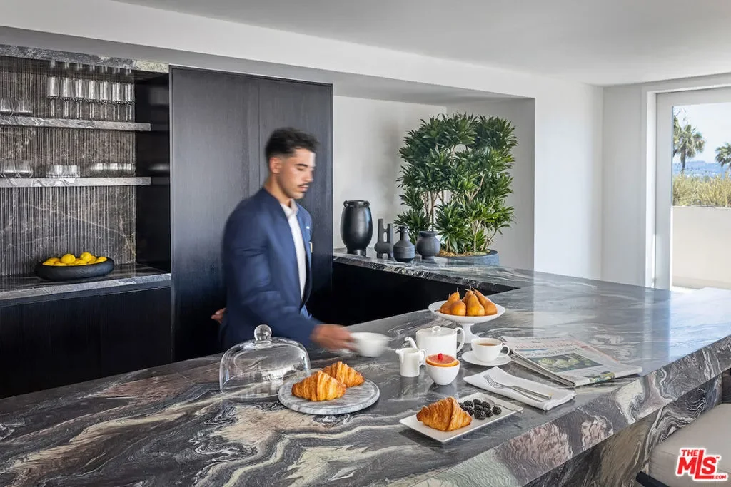 9200 Wilshire Blvd 305E, Beverly Hills, California, United States. - Photo 20