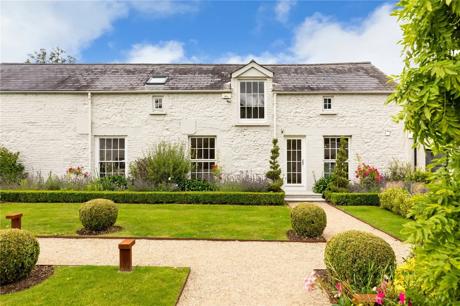 Exterior photo 10
